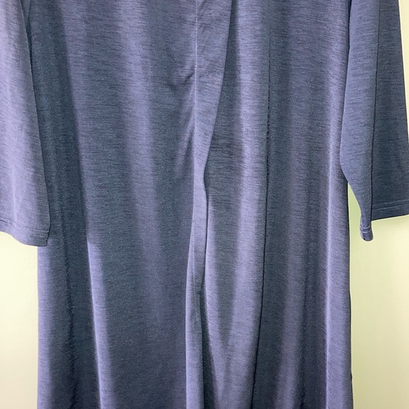 Red Coral Elegant Blue Tunic Top with Flowing Silhouette - Picture 5 of 14